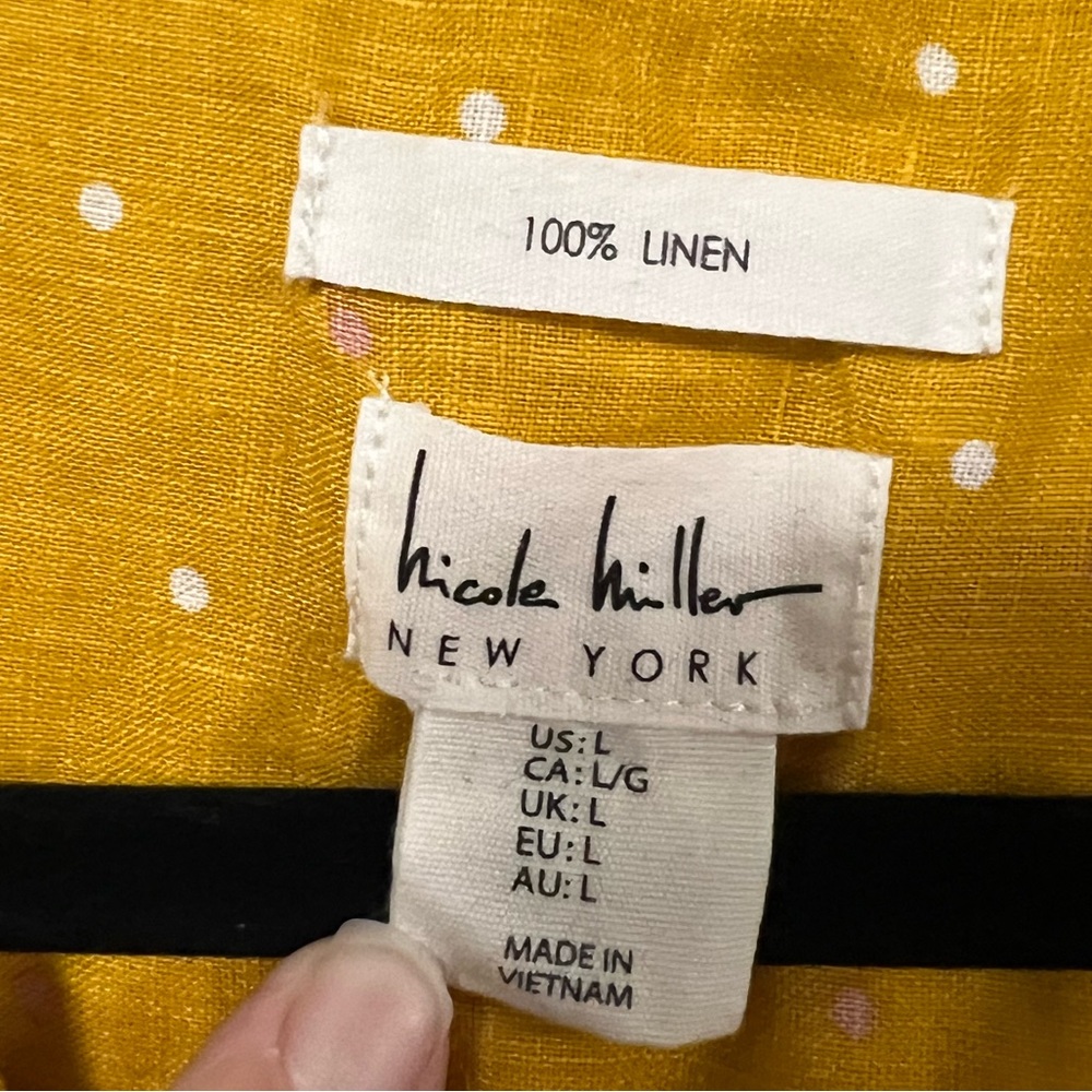 🟡 NWOT Button Up Linen Top 🟡 - Picture 3 of 4